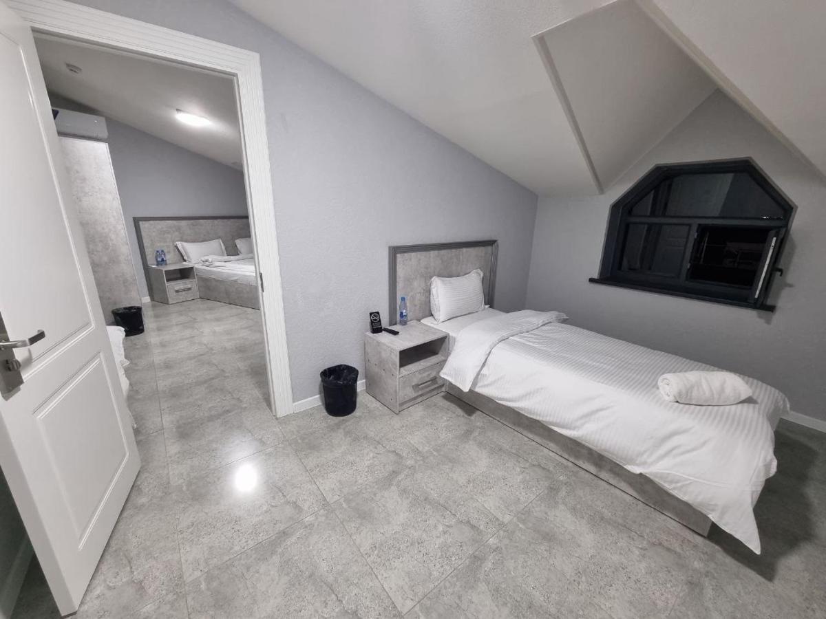 Revel Hotel Tasjkent Eksteriør bilde