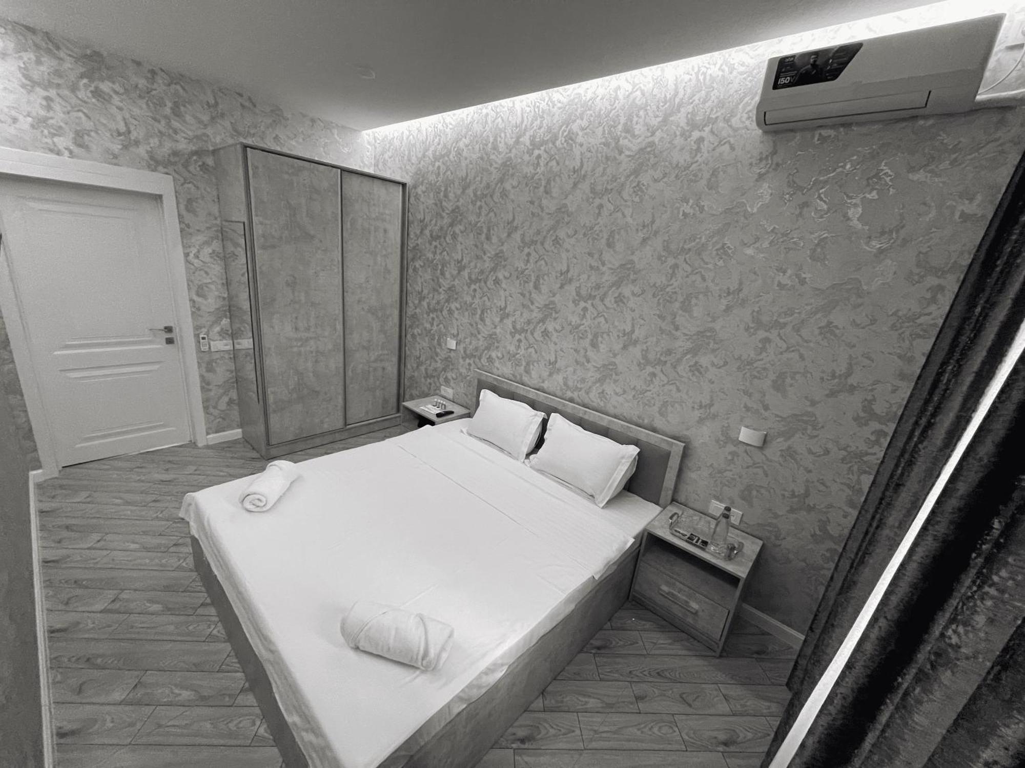 Revel Hotel Tasjkent Eksteriør bilde